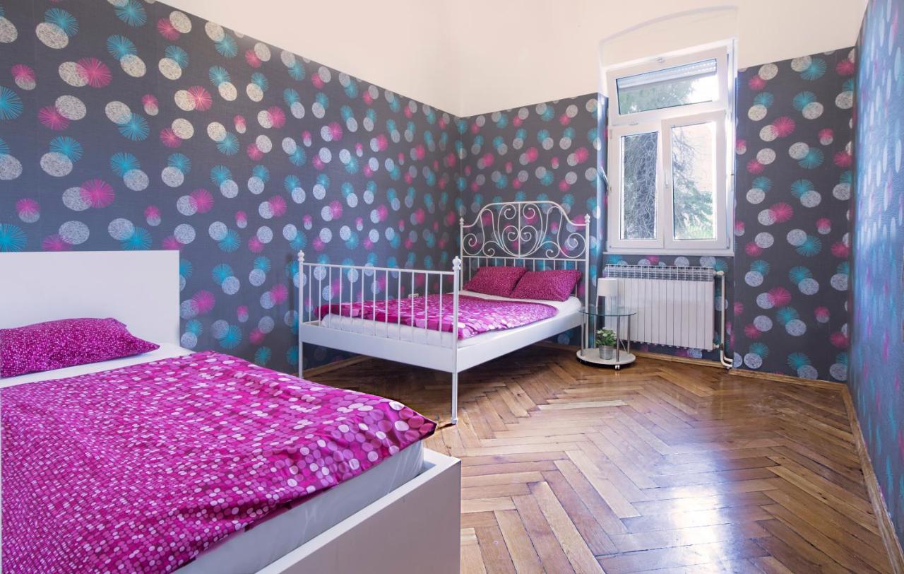 Guesthouse Centar 2 Zagreb Bagian luar foto