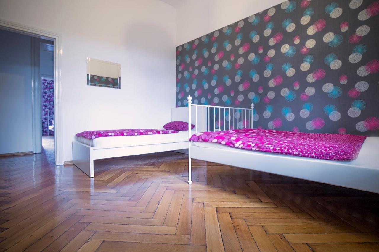 Guesthouse Centar 2 Zagreb Bagian luar foto