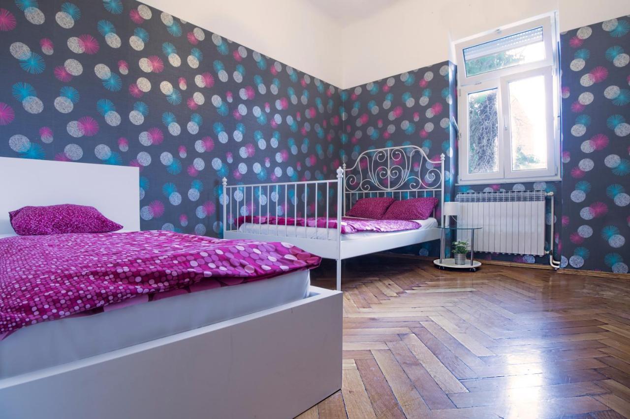 Guesthouse Centar 2 Zagreb Bagian luar foto