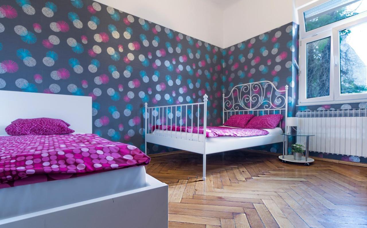 Guesthouse Centar 2 Zagreb Bagian luar foto