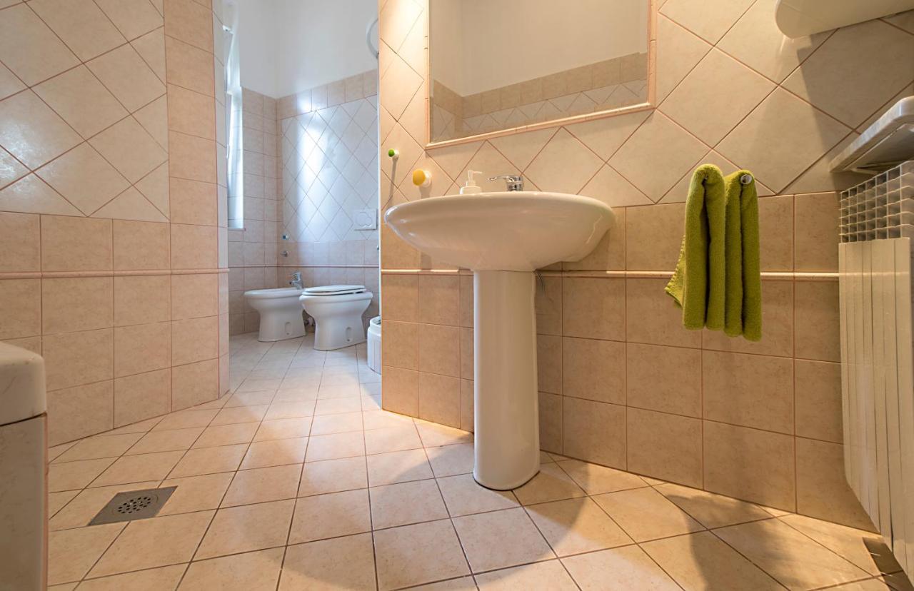 Guesthouse Centar 2 Zagreb Bagian luar foto